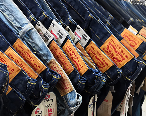 Case Studies: Successful AI Implementations in Retail and SaaS Industries