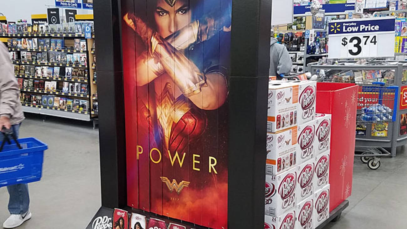 2017 Wonder Woman Standee