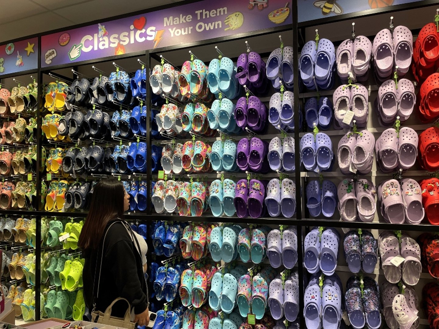 crocs wall