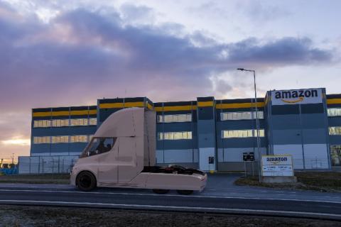 Fulfilment Transportation Trucks Amazon