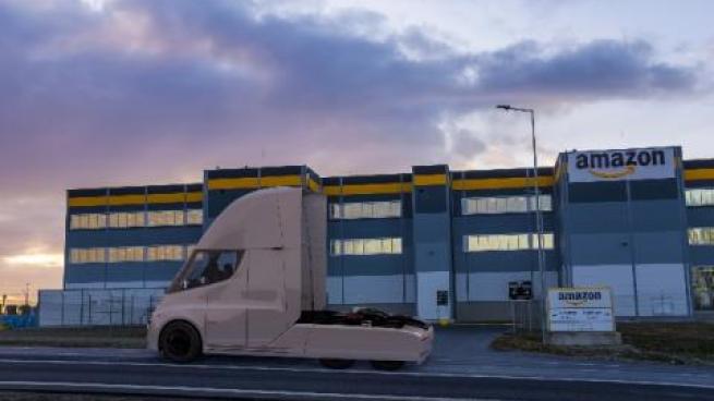 Fulfilment Transportation Trucks Amazon